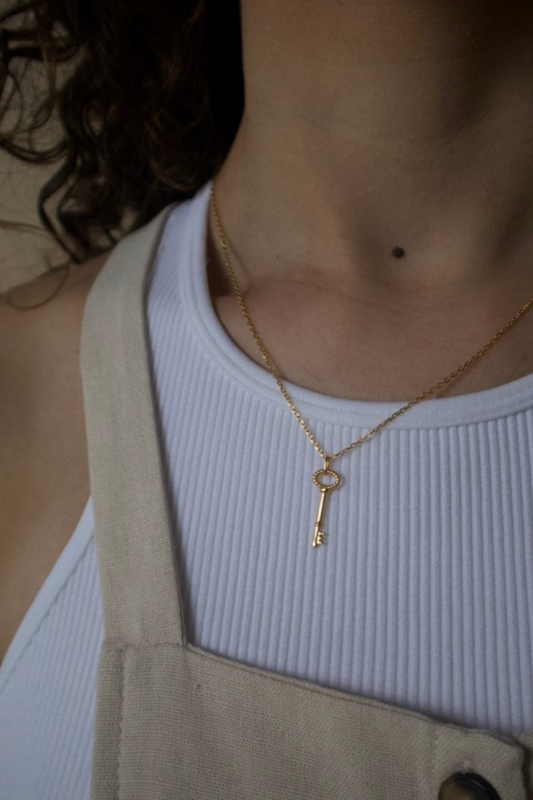 Eliana: Key Necklace