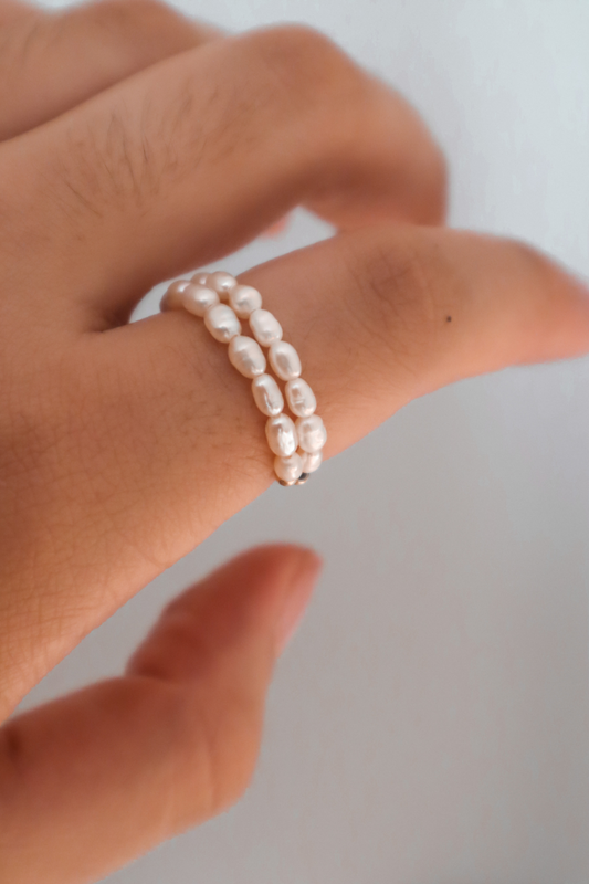 Leah: Pearl Ring