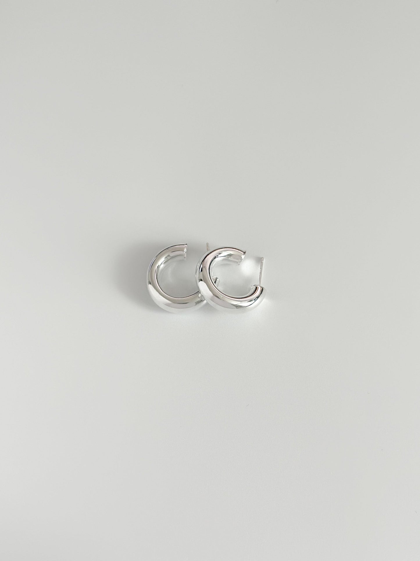 Oír: 18mm Chunky Gold Hoops